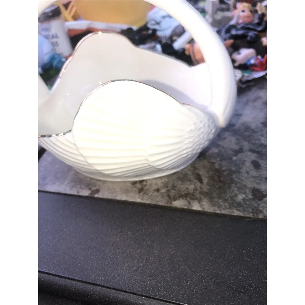Lenox Porcelain Swan Basket Ivory Dish  6 X 4.5